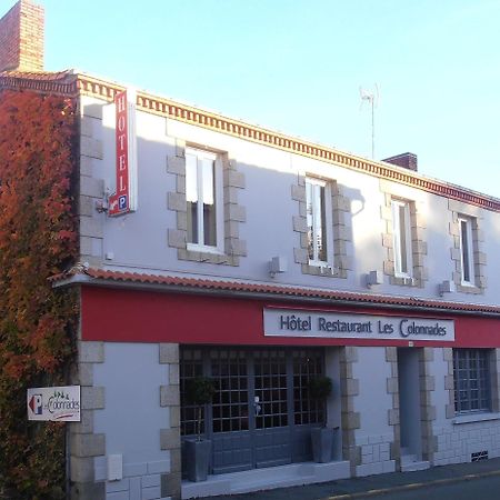 Saint-Fulgent Hotel-Restaurant Les Colonnades מראה חיצוני תמונה