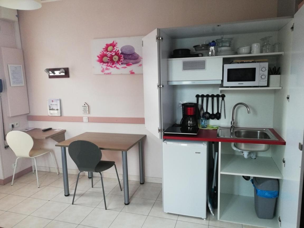 Saint-Fulgent Hotel-Restaurant Les Colonnades מראה חיצוני תמונה