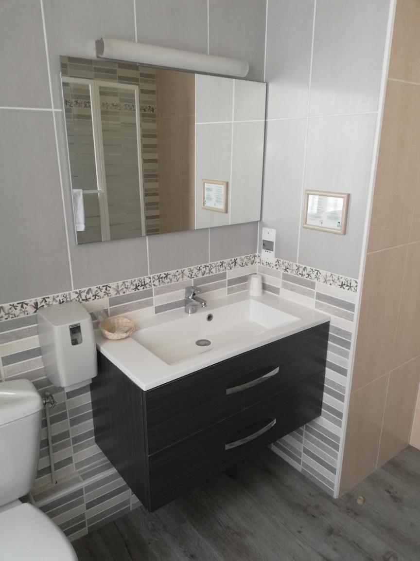 Saint-Fulgent Hotel-Restaurant Les Colonnades מראה חיצוני תמונה