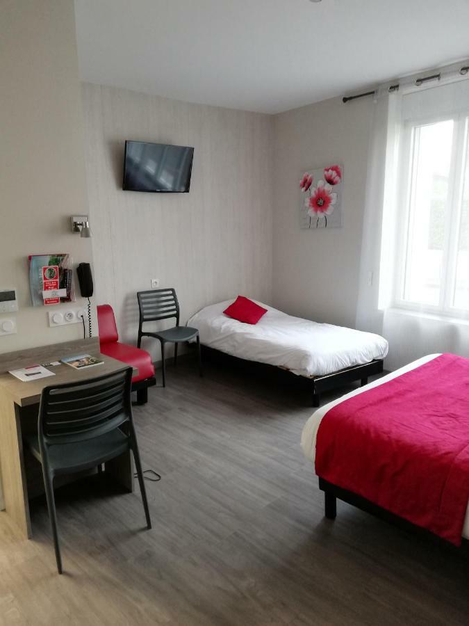 Saint-Fulgent Hotel-Restaurant Les Colonnades מראה חיצוני תמונה